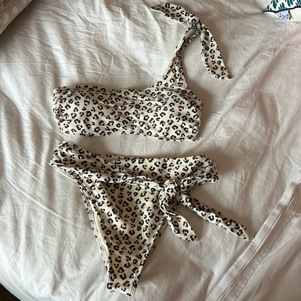 Abercrombie & Fitch One-Shoulder Leopard Print Bikini in Cream and Black
